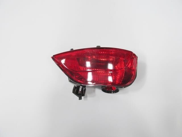 Renault Megane 4 Arka Tampon Reflektörü Sağ Sedan (Megane IV 2016-2020) Muadil 265808906R