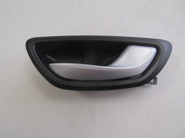 Renault Megane 4 Ön Kapı İç Açma Kolu Sağ Gümüş Gri (Megane IV 2016-2020) Muadil 826723233R