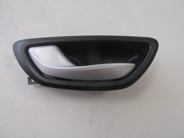 Renault Megane 4 Ön Kapı İç Açma Kolu Sol Gümüş Gri (Megane IV 2016-2020) Muadil 806718801R